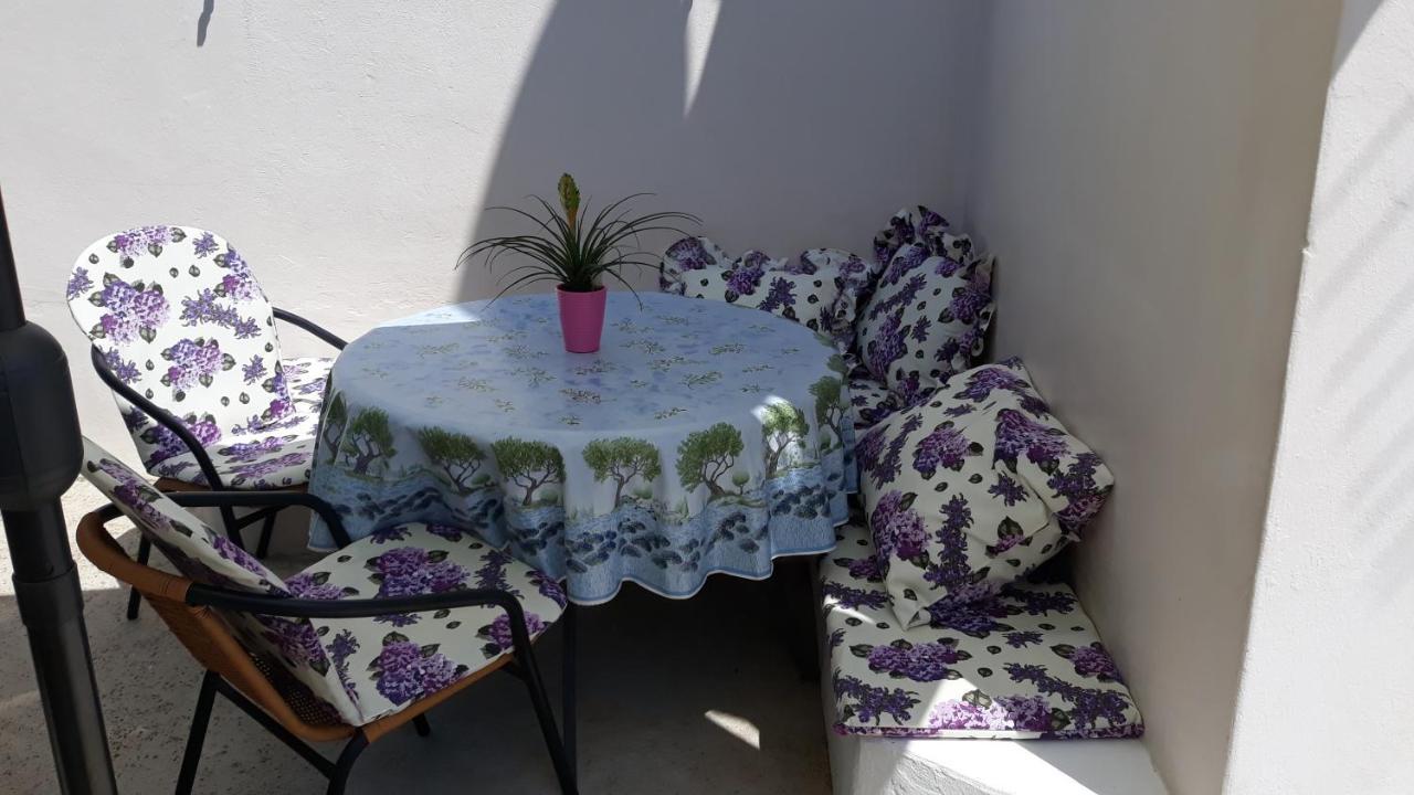 Mini Apartment Petra - Rooms Purple & Green With Kitchen And Garden Ragusa Esterno foto