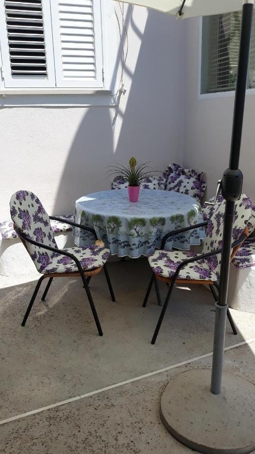 Mini Apartment Petra - Rooms Purple & Green With Kitchen And Garden Ragusa Esterno foto