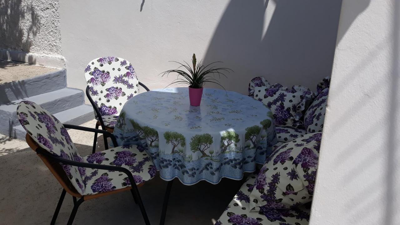 Mini Apartment Petra - Rooms Purple & Green With Kitchen And Garden Ragusa Esterno foto